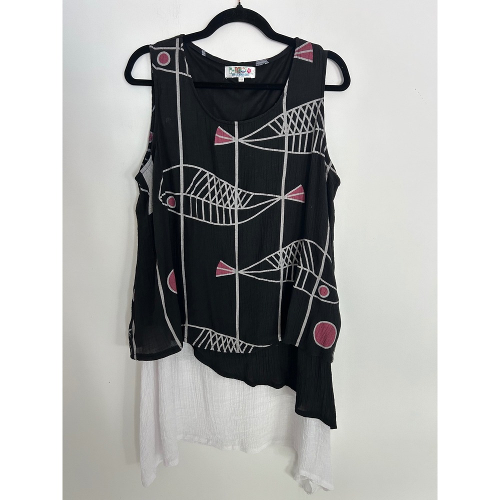 India Boutique Artsy Fish Print Layered Asymmetrical Tunic Top One Size Black